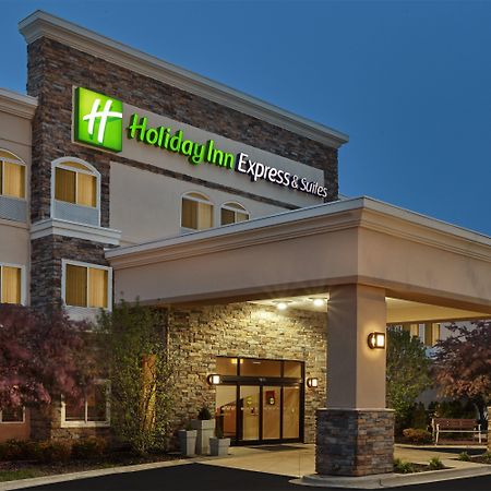 Holiday Inn Express & Suites Chicago-Libertyville By Ihg Exterior photo