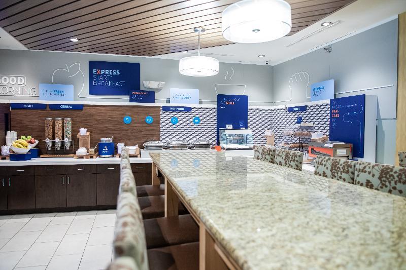 Holiday Inn Express & Suites Chicago-Libertyville By Ihg Exterior photo